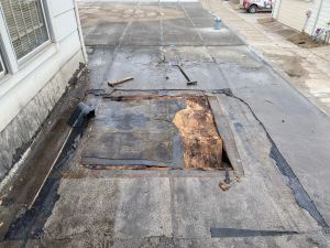 Flat-Roof-Damaged-Rotten